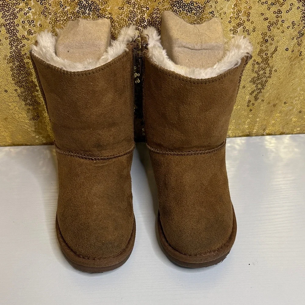 Lamo Brown Kids Boots with Cozy Lining